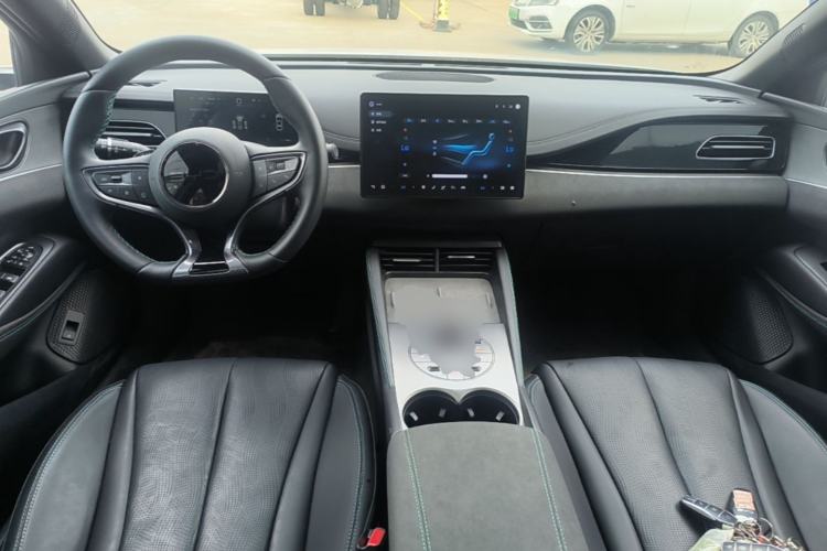 Used BYD Seal 06 New Energy 2025 DM-i Smart Drive 120KM Deluxe Model Center Console