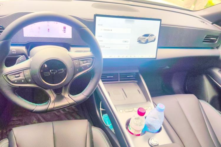 Used BYD Seal 06 New Energy 2025 EV 545KM Flagship Edition Center Console