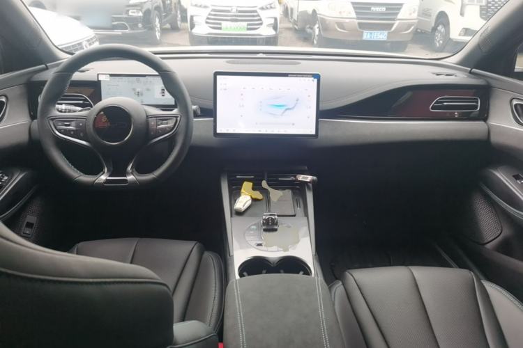 Used BYD Seal 06 New Energy 2025 DM-i Smart Drive 80KM Luxury Model Center Console