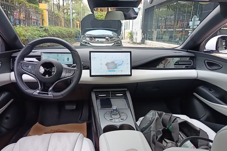 Used BYD Seal 06 New Energy 2025 DM-i Smart Drive 120KM Deluxe Model Center Console