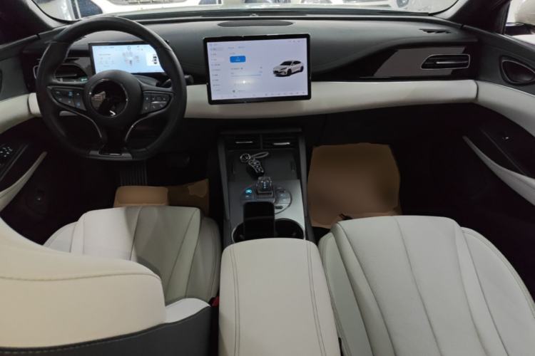 Used BYD Seal 06 New Energy 2025 DM-i Smart Drive 80KM Luxury Model Center Console