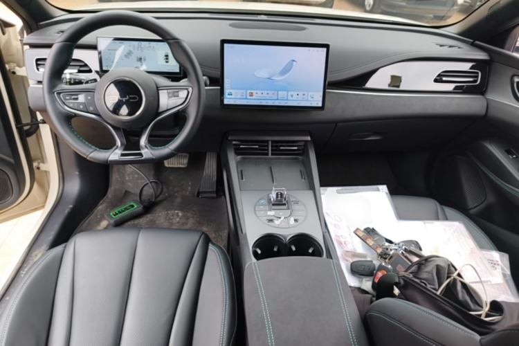 Used BYD Seal 06 New Energy 2025 DM-i Smart Drive 80KM Luxury Model Center Console