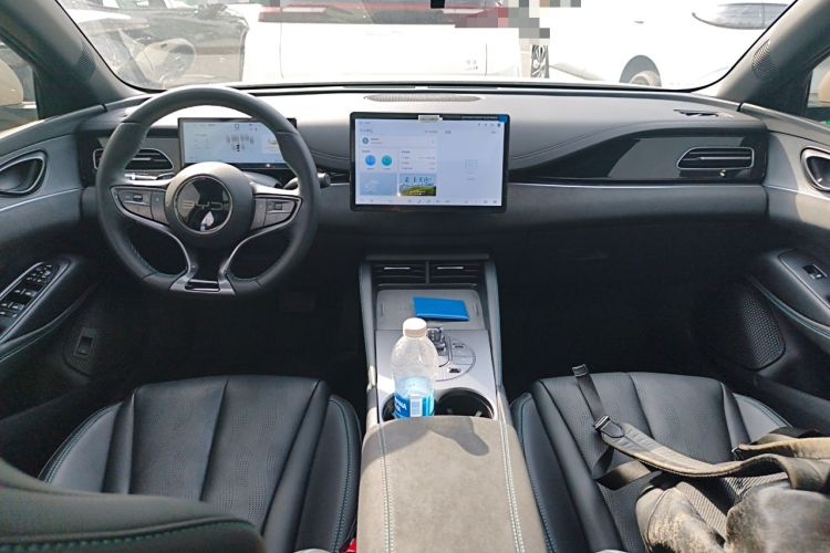 Used BYD Seal 06 New Energy 2025 DM-i Smart Drive 120KM Deluxe Model Center Console