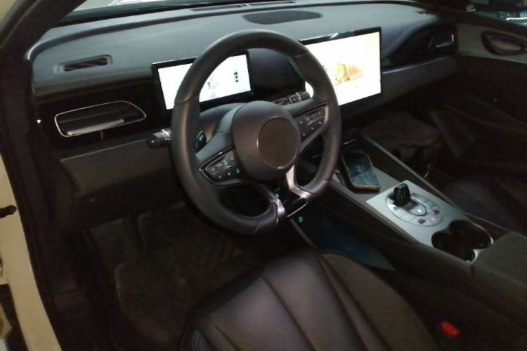 Used BYD Seal 06 New Energy 2025 DM-i Smart Drive 80KM Prestige Model Center Console