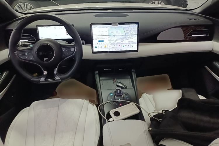 Used BYD Seal 06 New Energy 2025 DM-i Smart Drive 120KM Deluxe Model Center Console
