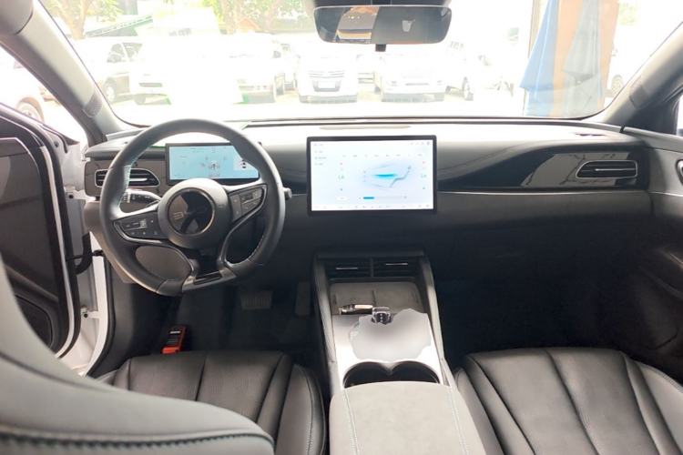 Used BYD Seal 06 New Energy 2025 DM-i Smart Drive 120KM Deluxe Model Center Console