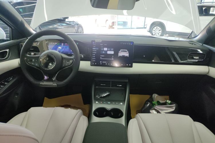 Used BYD Seal 06 New Energy 2025 EV 545KM Premium Edition Center Console