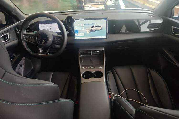 Used BYD Seal 06 New Energy 2025 EV 470KM Prestige Edition Center Console