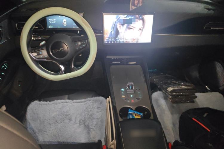 Used BYD Seal 06 New Energy 2025 DM-i Smart Drive 120KM Prestige Model Center Console