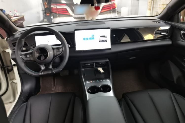 Used BYD Seal 06 New Energy 2025 EV 545KM Premium Edition Center Console