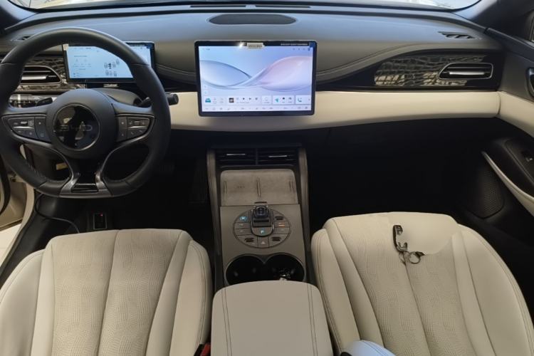 Used BYD Seal 06 New Energy 2025 DM-i Smart Drive 120KM Deluxe Model Center Console