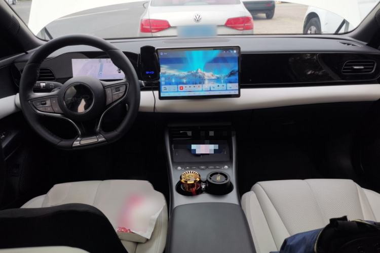 Used BYD Seal 06 New Energy 2025 EV 545KM Premium Edition Center Console