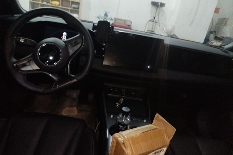 Used BYD Seal 06 New Energy 2025 EV 545KM Premium Edition Center Console