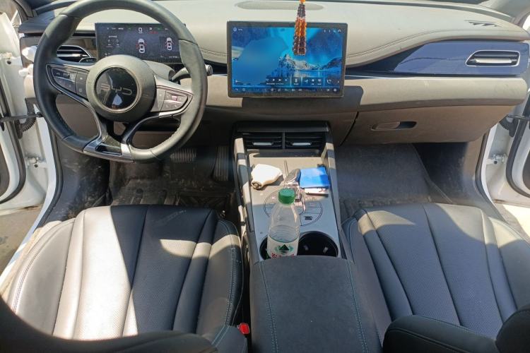 Used BYD Seal 06 New Energy 2025 DM-i Smart Drive 80KM Luxury Model Center Console