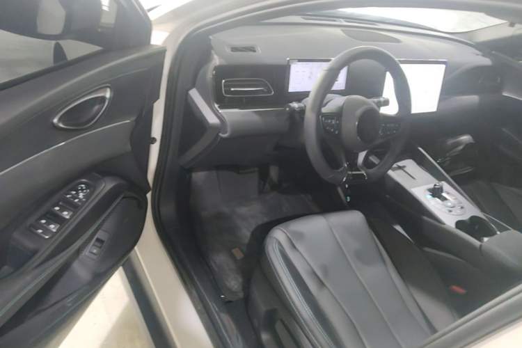 Used BYD Seal 06 New Energy 2025 DM-i Smart Drive 80KM Luxury Model Driver Seat