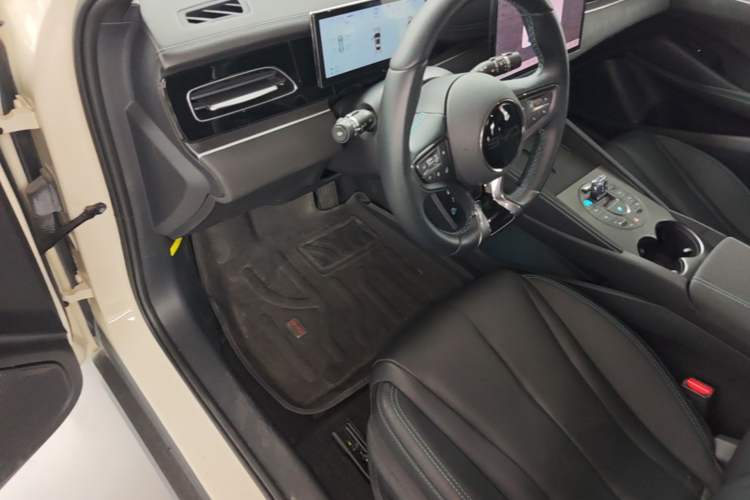 Used BYD Seal 06 New Energy 2025 DM-i Smart Drive 120KM Prestige Model Driver Seat