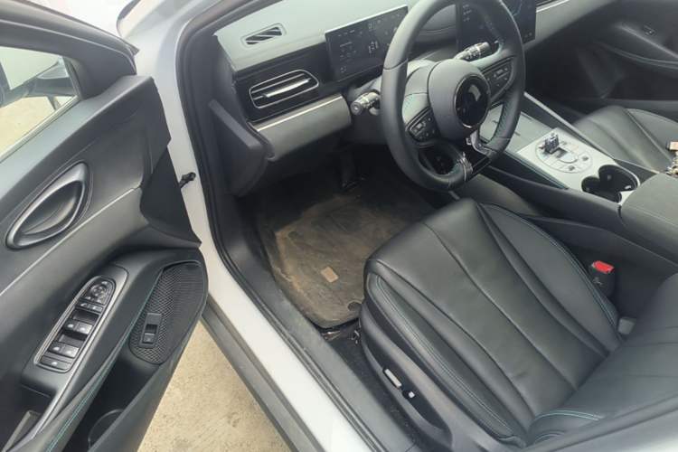 Used BYD Seal 06 New Energy 2025 DM-i Smart Drive 120KM Deluxe Model Driver Seat