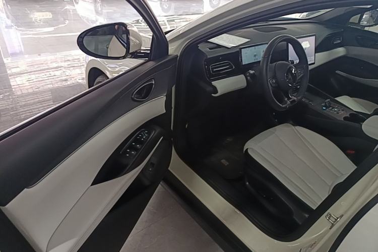 Used BYD Seal 06 New Energy 2025 DM-i Smart Drive 120KM Deluxe Model Driver Seat