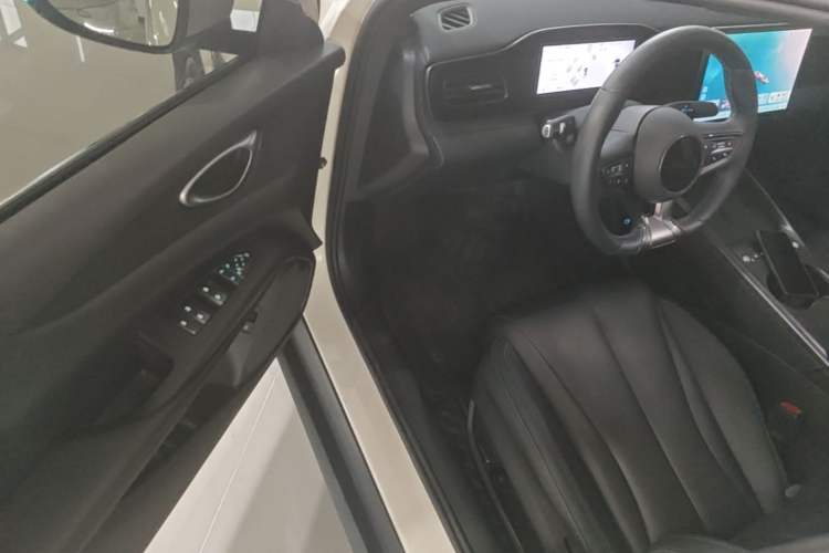 Used BYD Seal 06 New Energy 2025 EV 470KM Prestige Edition Driver Seat