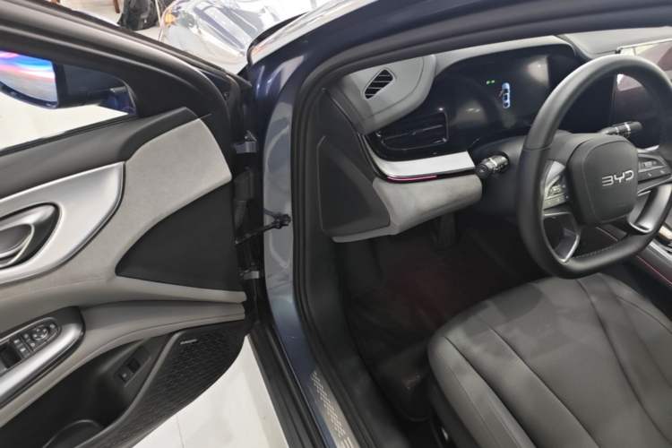 Used BYD Seal 06 New Energy 2025 DM-i Smart Drive 120KM Deluxe Model Driver Seat