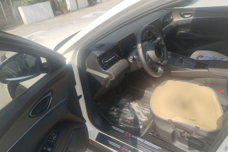 Used BYD Seal 06 New Energy 2025 DM-i Smart Drive 80KM Luxury Model Driver Seat