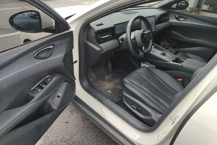 Used BYD Seal 06 New Energy 2025 DM-i Smart Drive 120KM Deluxe Model Driver Seat