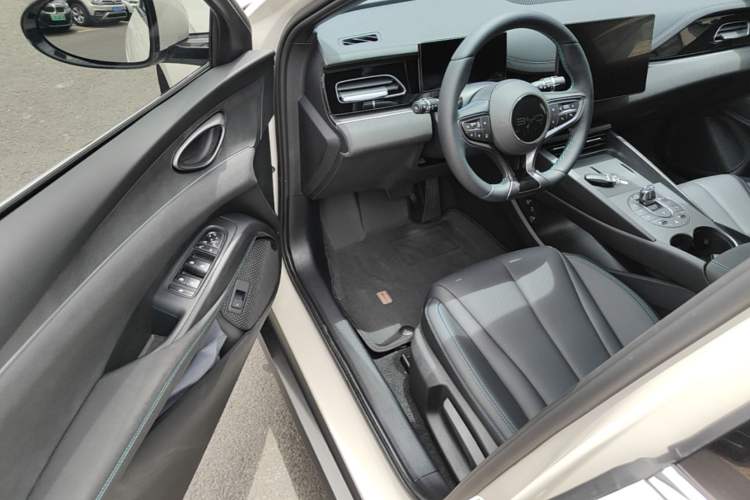 Used BYD Seal 06 New Energy 2025 DM-i Smart Drive 80KM Luxury Model Driver Seat