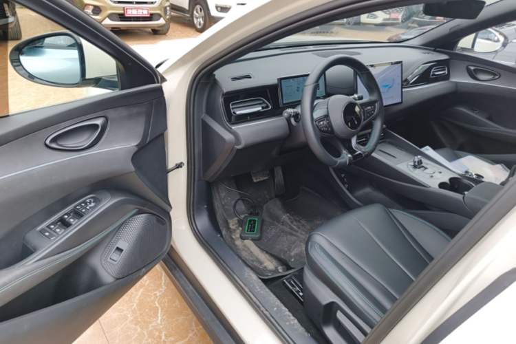 Used BYD Seal 06 New Energy 2025 DM-i Smart Drive 80KM Luxury Model Driver Seat