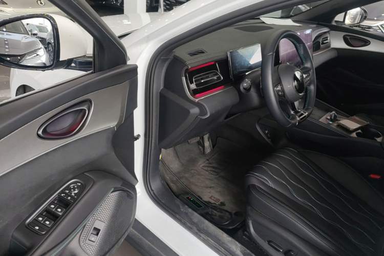 Used BYD Seal 06 New Energy 2025 DM-i Intelligent Drive 120KM Flagship Model Driver Seat