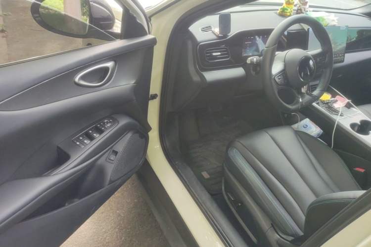 Used BYD Seal 06 New Energy 2025 EV 545KM Premium Edition Driver Seat
