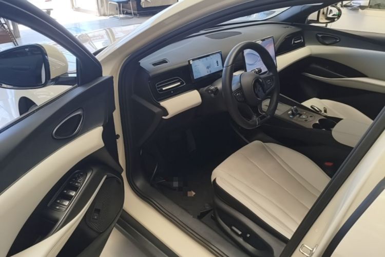 Used BYD Seal 06 New Energy 2025 DM-i Smart Drive 120KM Deluxe Model Driver Seat