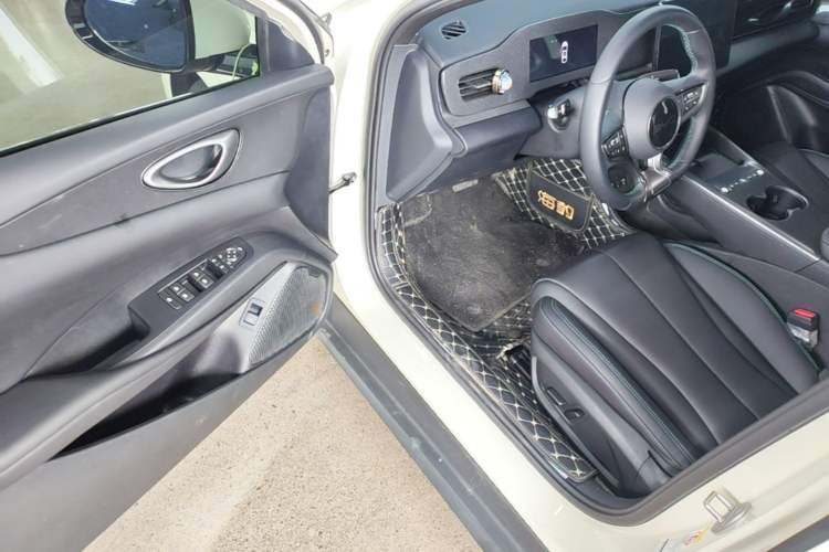 Used BYD Seal 06 New Energy 2025 EV 470KM Prestige Edition Driver Seat