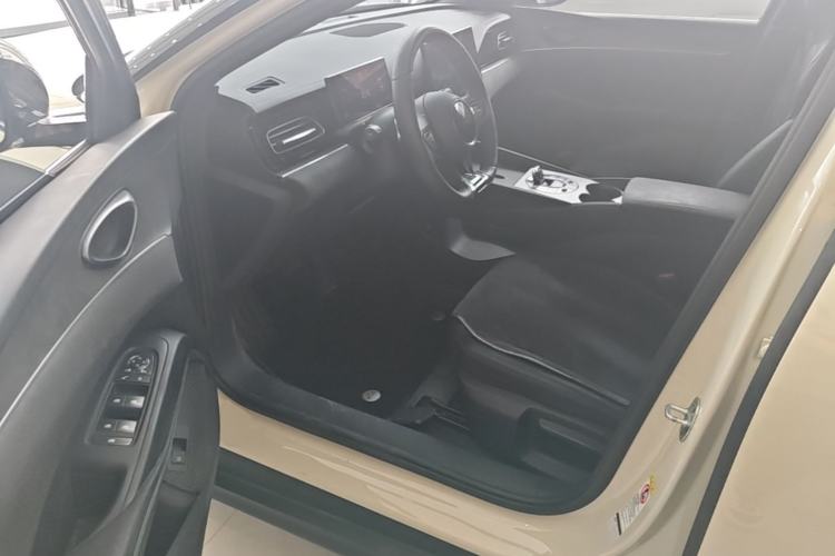 Used BYD Seal 06 New Energy 2025 DM-i Smart Drive 80KM Luxury Model Driver Seat