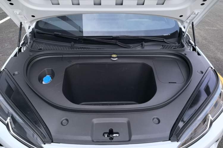 Used BYD Seal 06 New Energy 2025 EV 545KM Premium Edition Engine Bay