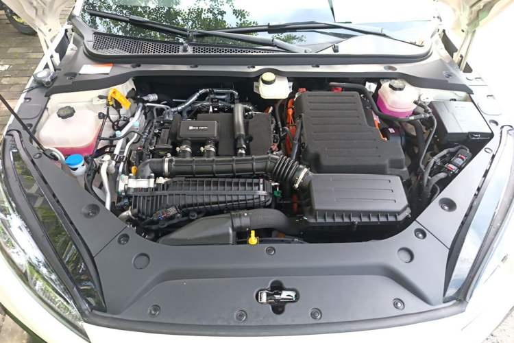 Used BYD Seal 06 New Energy 2025 DM-i Smart Drive 80KM Luxury Model Engine Bay