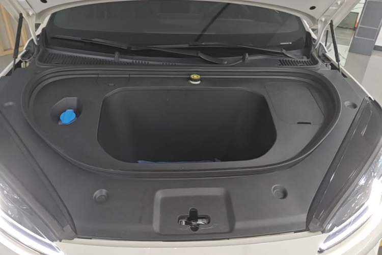 Used BYD Seal 06 New Energy 2025 EV 470KM Prestige Edition Engine Bay
