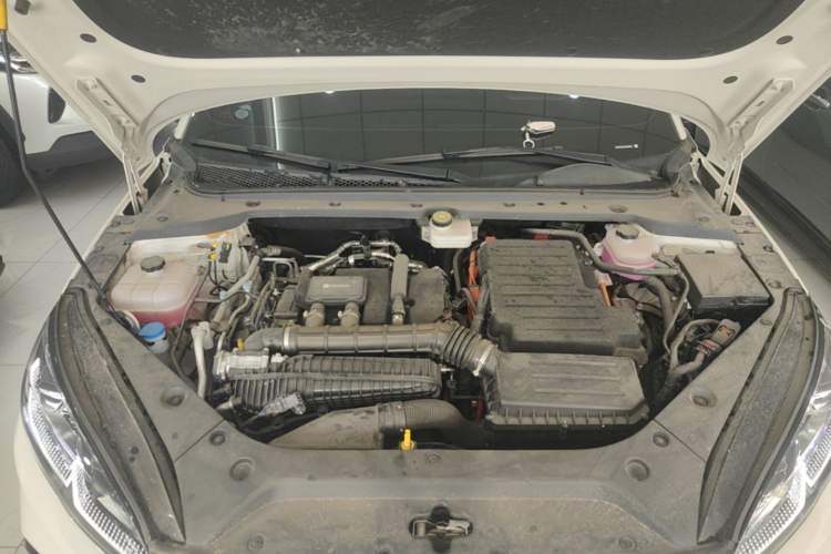 Used BYD Seal 06 New Energy 2025 DM-i Smart Drive 80KM Luxury Model Engine Bay
