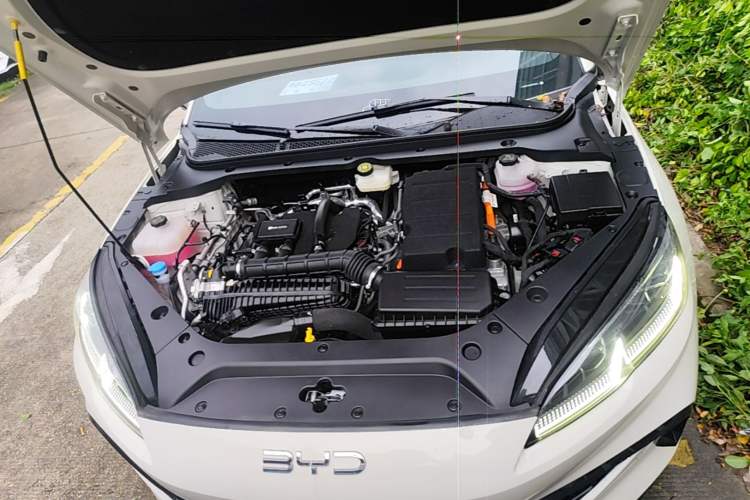 Used BYD Seal 06 New Energy 2025 DM-i Smart Drive 120KM Deluxe Model Engine Bay