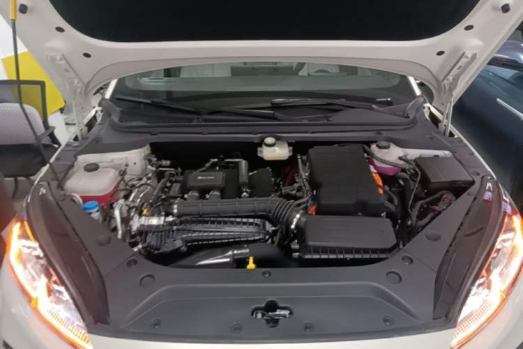 Used BYD Seal 06 New Energy 2025 DM-i Intelligent Drive 120KM Flagship Model Engine Bay