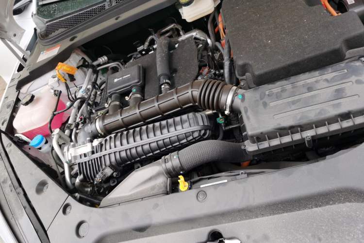 Used BYD Seal 06 New Energy 2025 DM-i Smart Drive 80KM Luxury Model Engine Bay