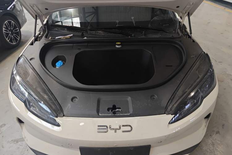 Used BYD Seal 06 New Energy 2025 EV 545KM Premium Edition Engine Bay