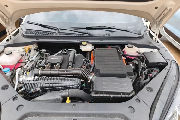 Used BYD Seal 06 New Energy 2025 DM-i Smart Drive 80KM Luxury Model Engine Bay