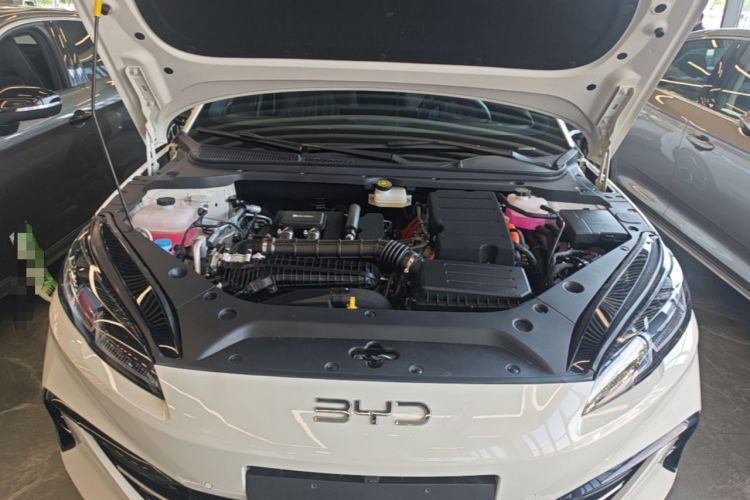 Used BYD Seal 06 New Energy 2025 DM-i Intelligent Drive 120KM Flagship Model Engine Bay