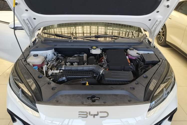 Used BYD Seal 06 New Energy 2025 DM-i Smart Drive 120KM Prestige Model Engine Bay