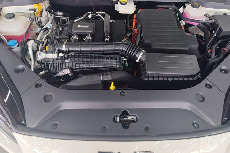 Used BYD Seal 06 New Energy 2025 DM-i Smart Drive 80KM Luxury Model Engine Bay