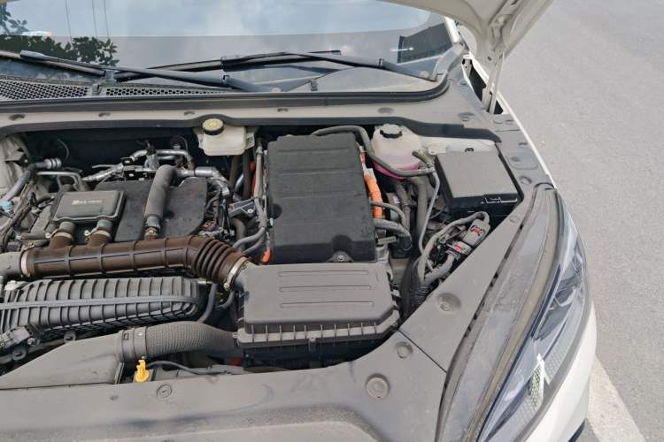 Used BYD Seal 06 New Energy 2025 DM-i Smart Drive 120KM Prestige Model Engine Bay Left