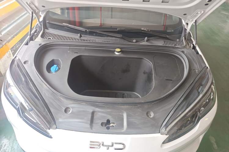 Used BYD Seal 06 New Energy 2025 EV 470KM Prestige Edition Engine Bay
