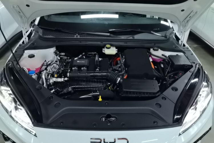 Used BYD Seal 06 New Energy 2025 DM-i Intelligent Drive 120KM Flagship Model Engine Bay