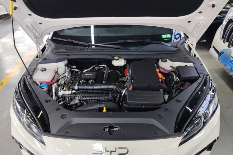 Used BYD Seal 06 New Energy 2025 DM-i Smart Drive 120KM Prestige Model Engine Bay