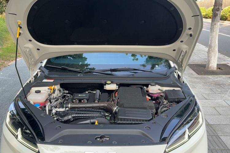 Used BYD Seal 06 New Energy 2025 DM-i Smart Drive 80KM Luxury Model Engine Bay